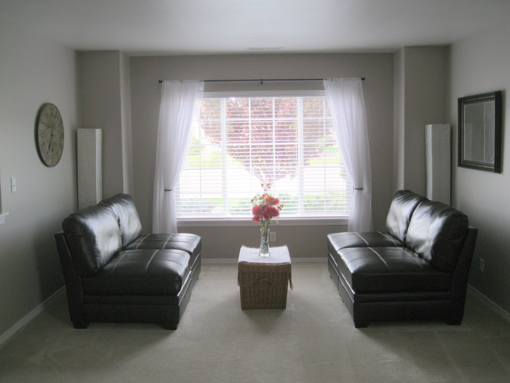 04-Living Room